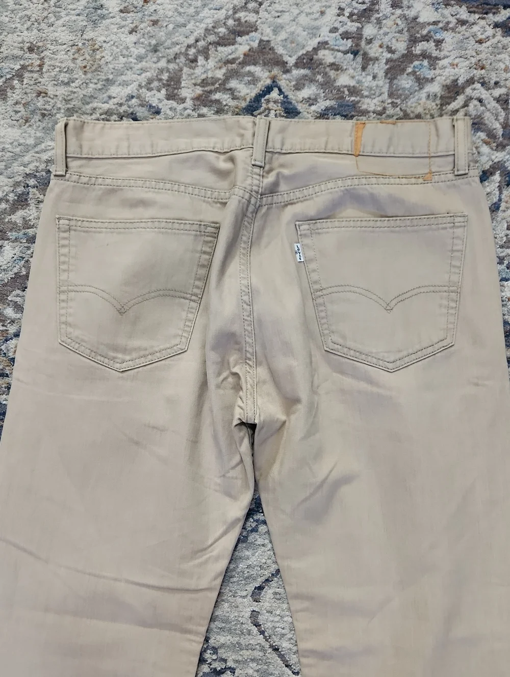 Levis levis tan